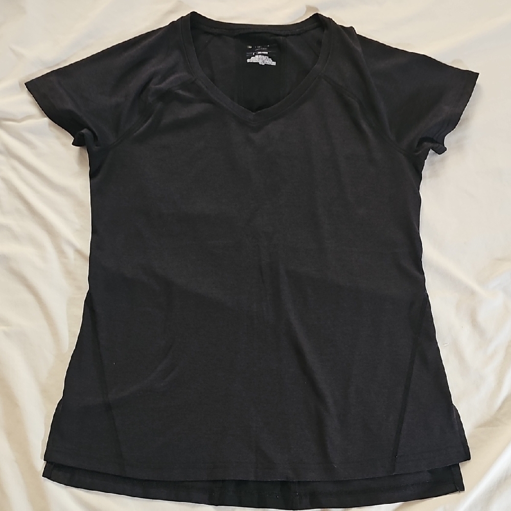 Tek Gear Black V-Neck Short Sleeve Tee